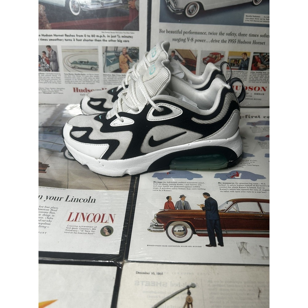 Nike Air Max 200 Women's Size 7 White Black Anthracite Sneakers AT6175-104